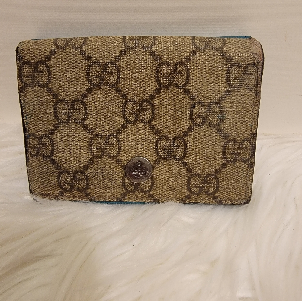 Gucci GG Supreme Turquoise wallet